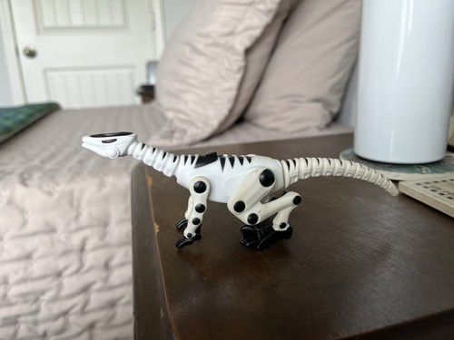 Roboraptor white robotic - roboraptor,
