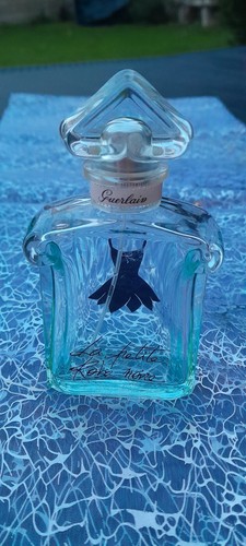 Beau flacon robe - beau, noire