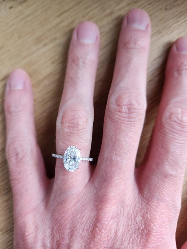 Bague solitaire diamant oval