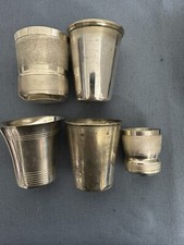 Lot gobelets en métal - 6,