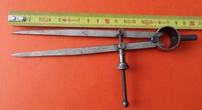 collection vieux outils :Ancien compas de marque  DELA