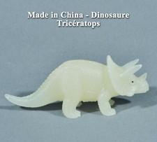 Made in China, Dinosaure, Tricératops en plastique blanc luminescent