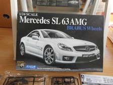Model Kit Aoshima Mercedes SL 63 AMG au 1:24 en boite