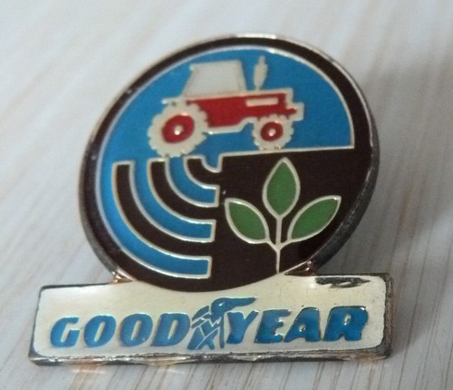 Beau pin pneu - good, year