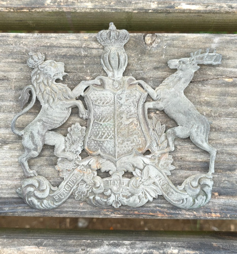 Plaque casque pointe - de,