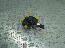 INJECTION RAIL Ford Focus 1 Sedan 1.8 16V (EYDF) 1999 1s4q9d280ad