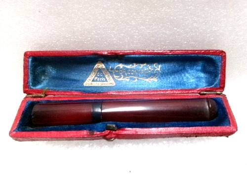 Fume cigarette ancien - ancien, en