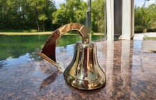 Grande cloche de bateau