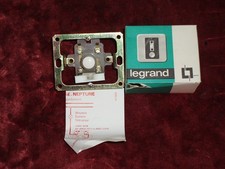 Interrupteur poussoir à fusible  modèle Amboise de marque Legrand  neuf