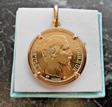 Pendentif  en or 18K  20