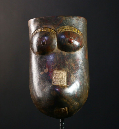 Masque africain authentique
