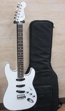 Guitare électrique FENDER