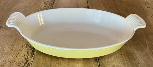 Plat ovale modèle jaune - modèle, 28