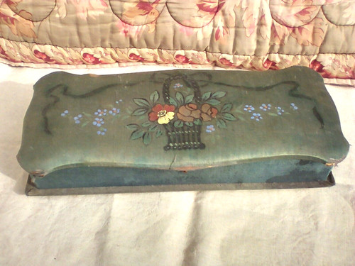 Boîte ancienne tissu - boîte, en