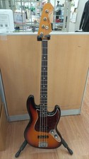 Guitare basse électrique