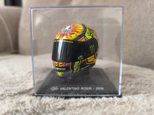 CASQUE. 1/5 MINIATURE MOTO VALENTINO ROSSI N°1A VALENTINO ROSSI 2009 SERIE 1
