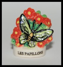 FÈVE  " LE PAPILLON "- TRÈS