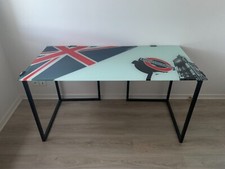 BUREAU A THEME LONDON