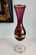 Vase en Verre Violine sur Pied tourné - Rehaussé à or - Origine Probable Italie