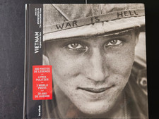 Vietnam La Guerre en face, avec les photos de The Associated Press sous blister
