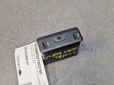 Prises USB + jack - Renault