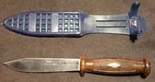Jouet ancien couteau E