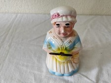 Ancien Dévidoir, Distributeur à ficelle en céramique " Grand mère "