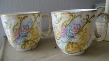 2 tasses anciennes porcelaine