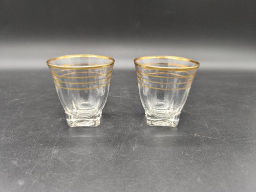 Lot gobelets liqueur - à,