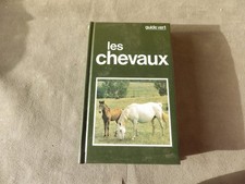 GUIDE VERT LES CHEVAUX  / EQUITATION