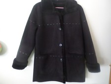 magnifique veste longue effet peau neuve t 44