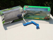 Lot emballages vides de jouets miniatures KAWASAKI et bras de pelleteuse (lib)