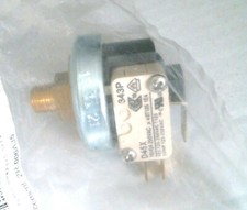 500586879 Pressostat 2 Bar