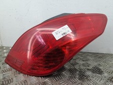 Feu arriere principal droit