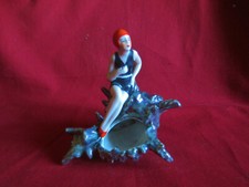Ancienne figurine art déco baigneuse bord de mer assise sur coquillage