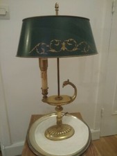 Lampe Bouillote  ancienne, élégante,   bronze doré  abat jour ovale tôle 