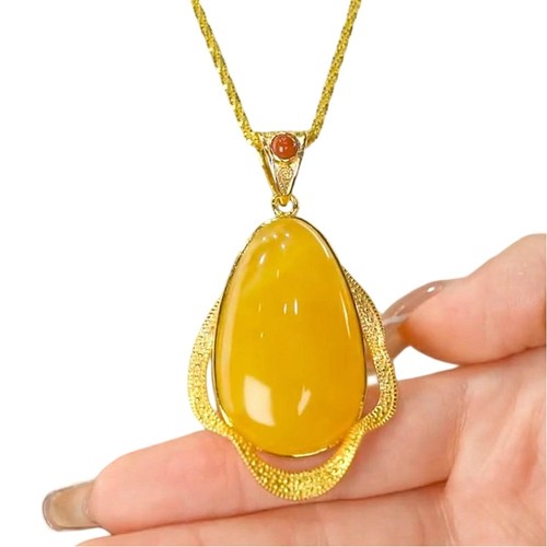 Collier pendentif élégant