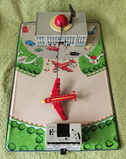 ancien jeu en tole , circuit d