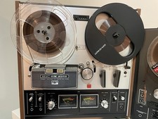 Magnétophone à bande AKAI