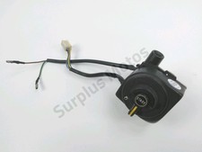 COMMODO DROIT YAMAHA SH 50 MINT 1993-1993 / NE 39632