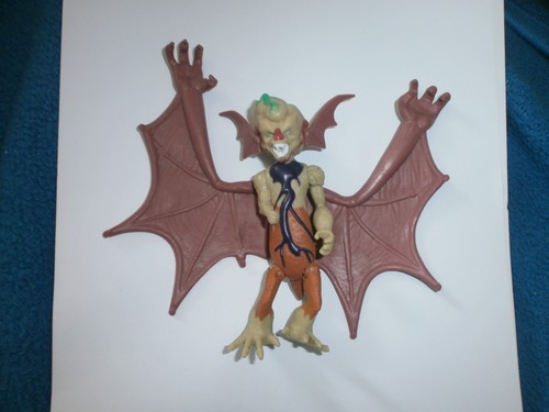 Figurine kirby bat 2012 - kirby,
