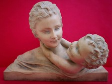 Ugo Cipriani Grande terre cuite nativité Femme a l'enfant 47 x 14 cms Hauteur 35