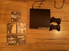 PS3 slim 250 Go avec 5 Jeux Et 2 manettes 