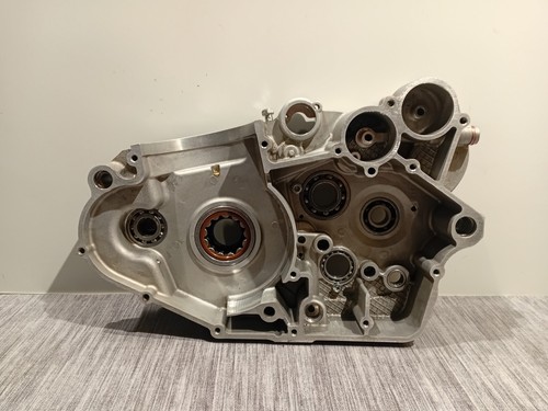 Carter moteur intérieur droit - carter,
