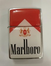 RARE Briquet à essence MARLBORO, la marque légendaire de cigarette, 100% métal