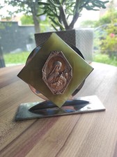 Plaque religieuse en métal et