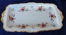 PLAT À GÂTEAUX EN PORCELAINE ANGLAISE ROYAL ALBERT TENDERNESS