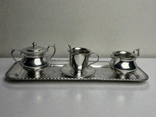 Service à café égoïste sur