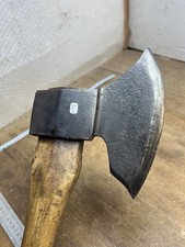 hache droitier outil ancien