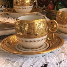 	 2 Tasses et soutasses à
